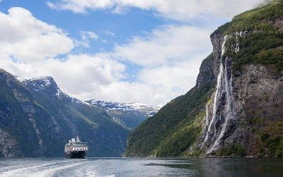 New Zealand and Australia Golf Vacation Cruises and New Zealand and Australian Golf Tour Packages with PerryGolf